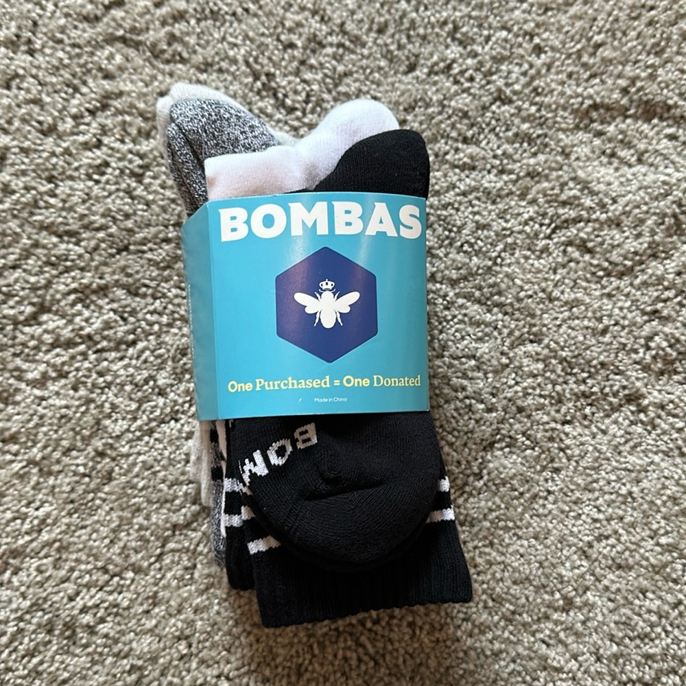 NWT Bombas Midweight Youth 4 pack of Calf Socks